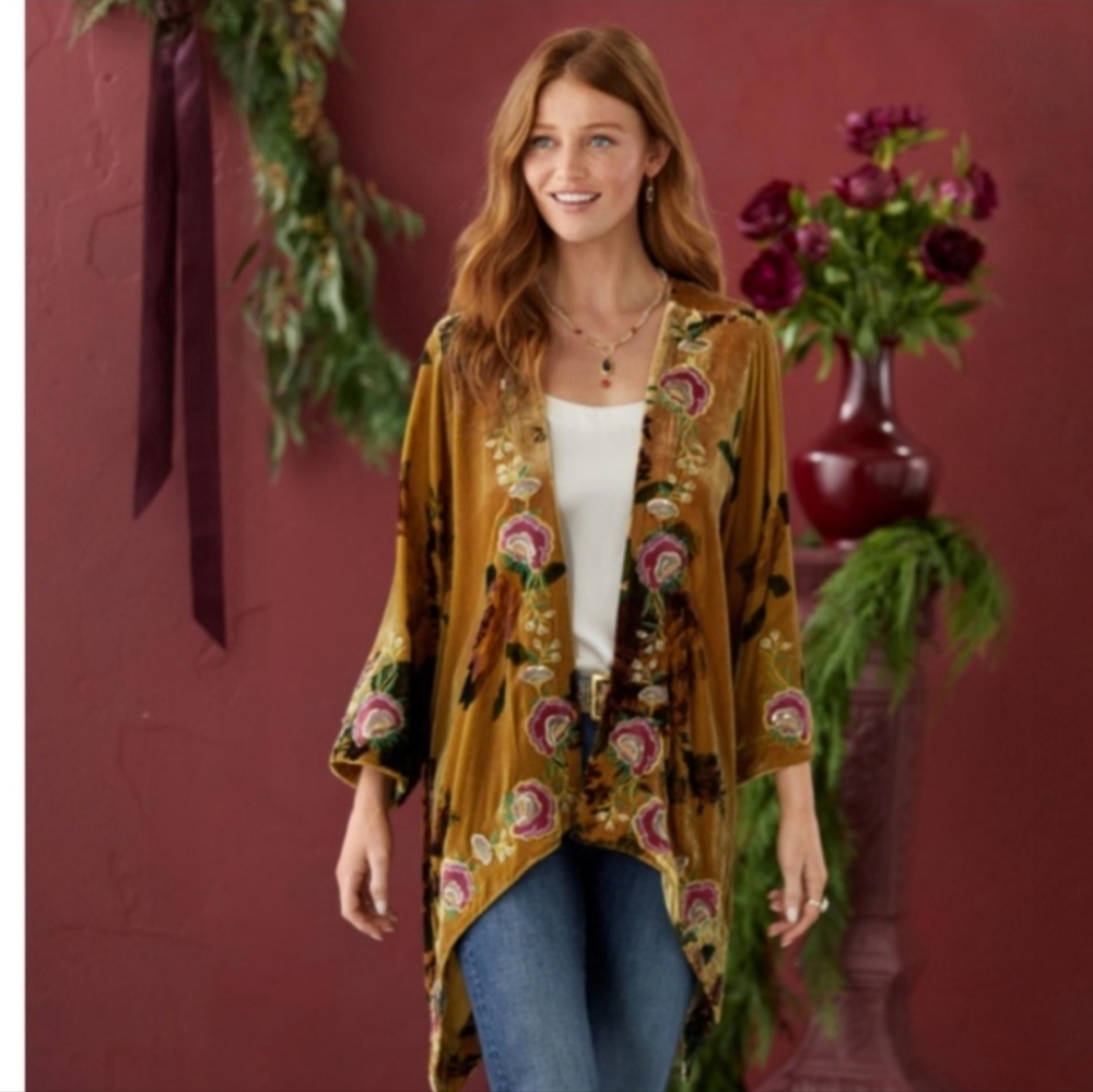 Sundance floral dance velvet kimono